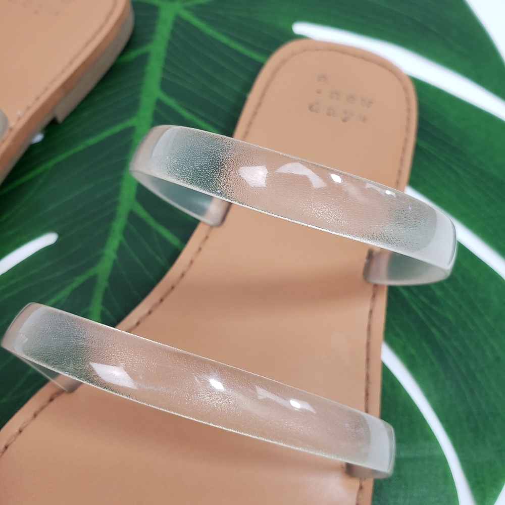 A NEW Day Sandals - Picture 5 of 10